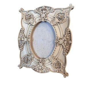 Ivory French victorian floral ornate standing picture frame. 3X5” pic NO GLASS